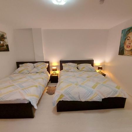 Several Different Rooms, Newly Furnished, In A New House In Vichten Eksteriør bilde