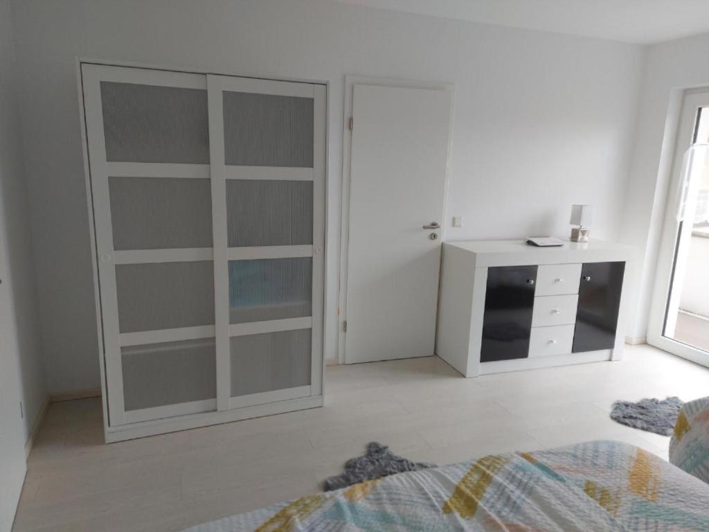 Several Different Rooms, Newly Furnished, In A New House In Vichten Eksteriør bilde