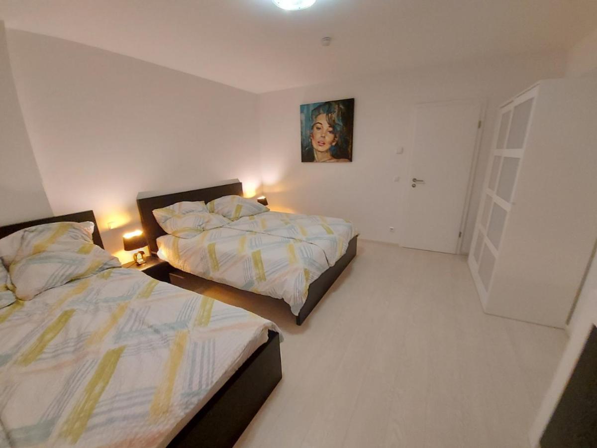 Several Different Rooms, Newly Furnished, In A New House In Vichten Eksteriør bilde